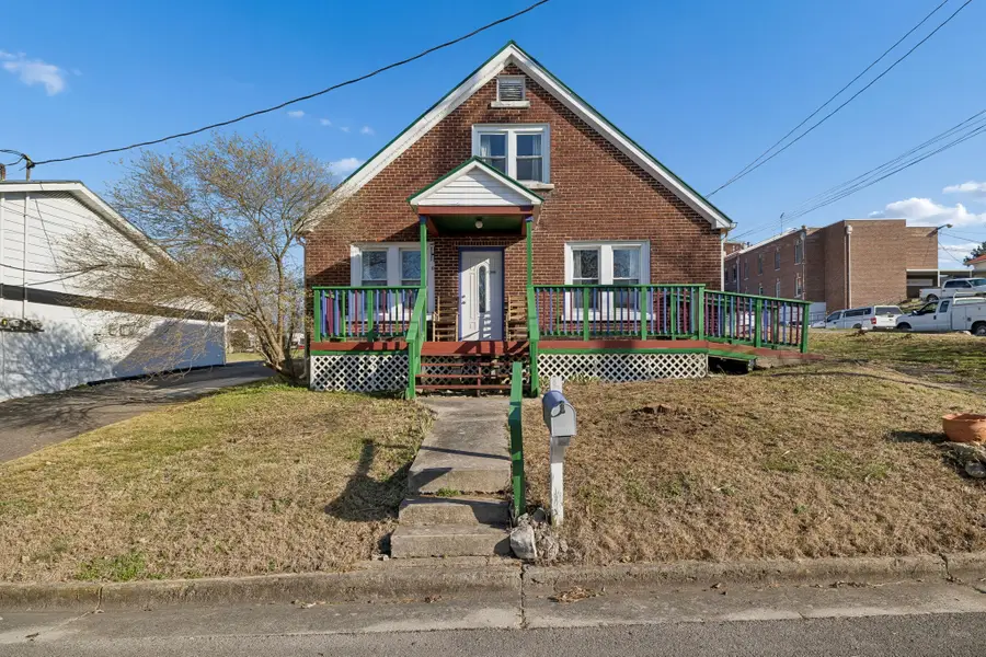 105 S Dillon St, Woodbury, TN 37190 - Image #2