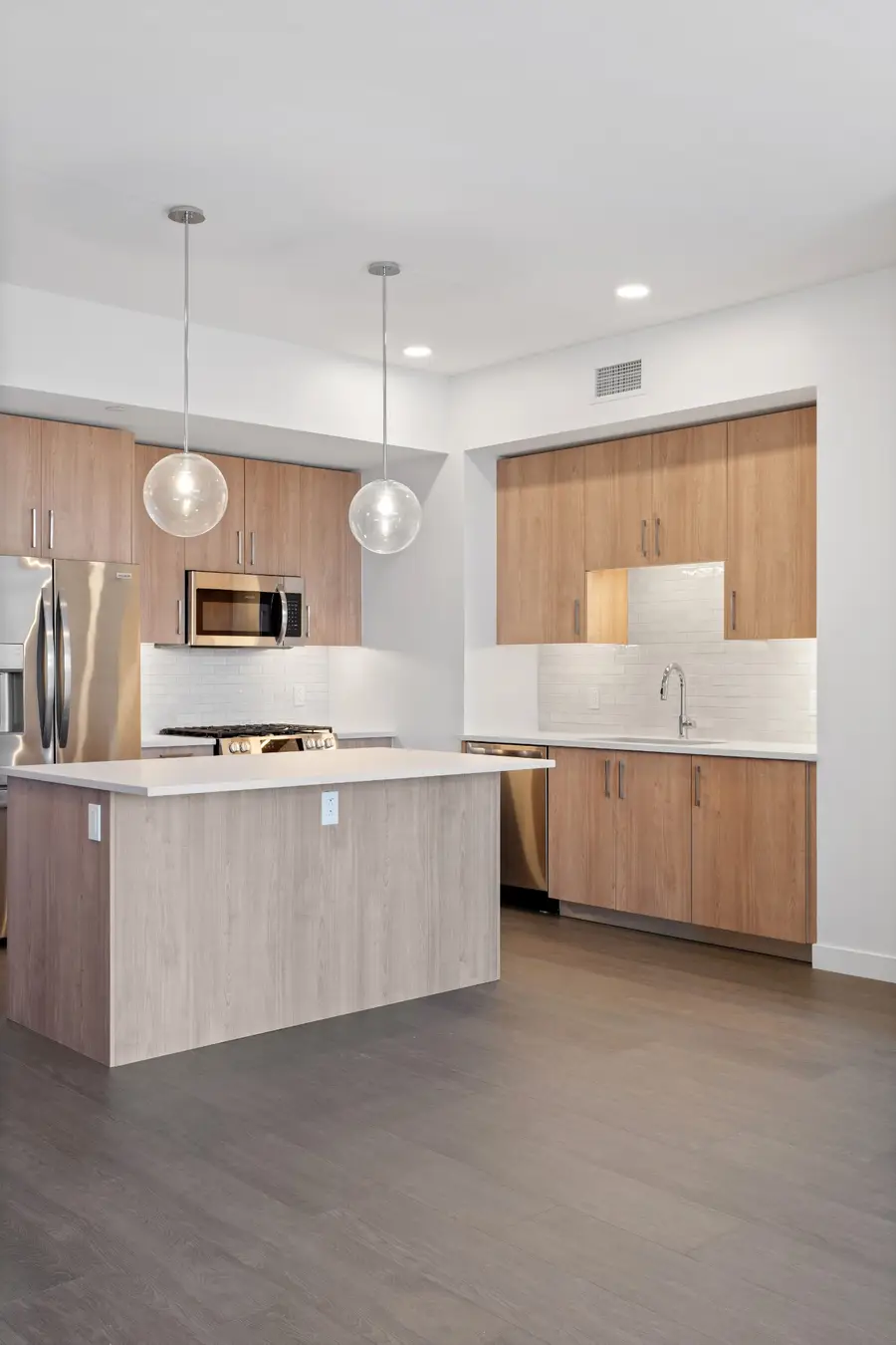 1212 Demonbreun St #A13 (Z), Nashville, TN 37203 - #2