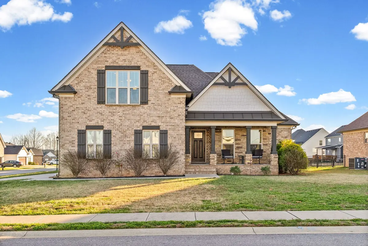 352 Lowline Dr, Clarksville, TN 37043 - Image #1