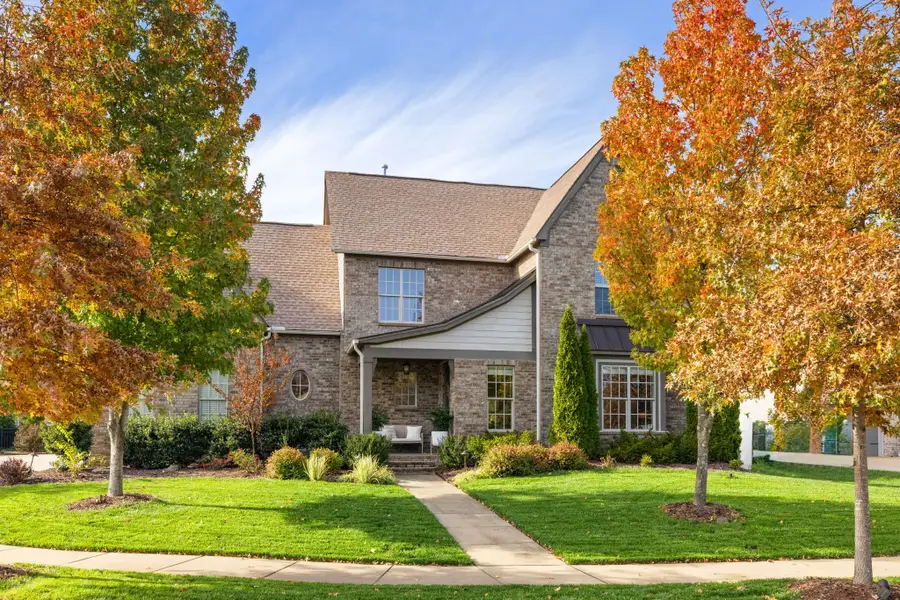 924 Hornsby Dr, Franklin, TN 37064 - Image #2