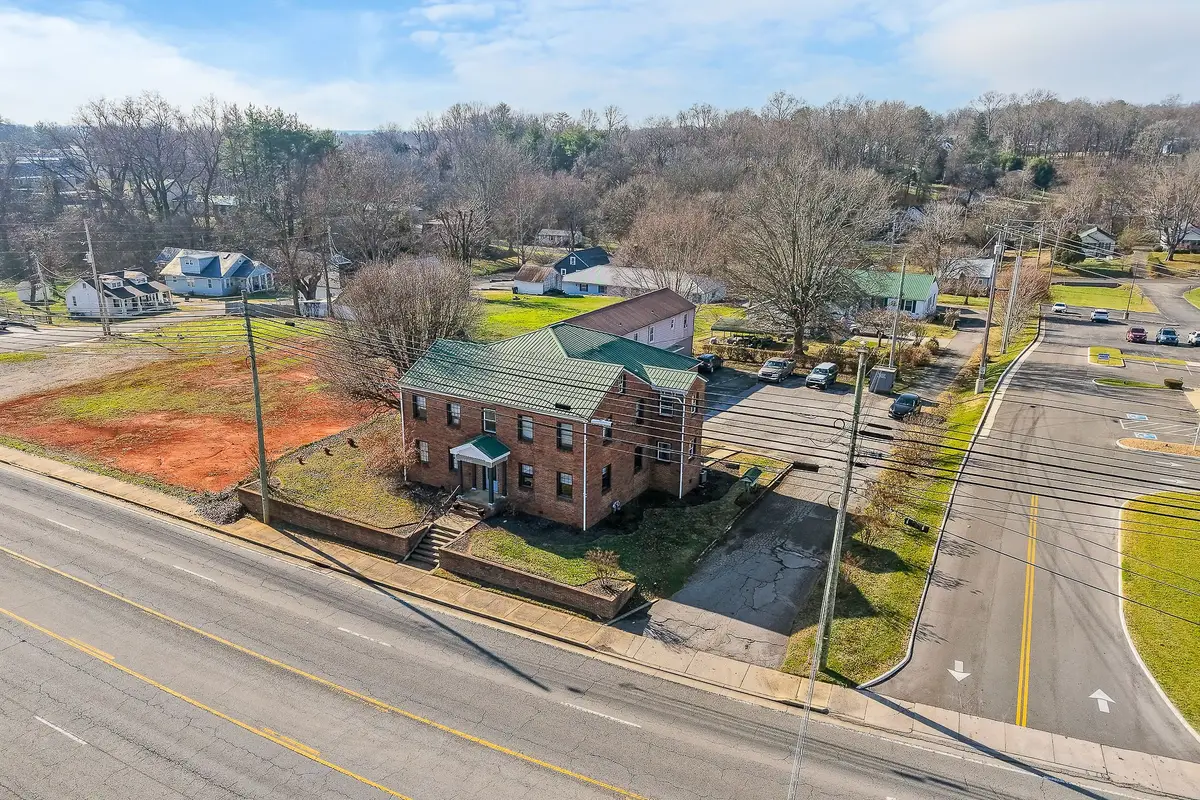 305 N Chancery St, McMinnville, TN 37110 - Image #1