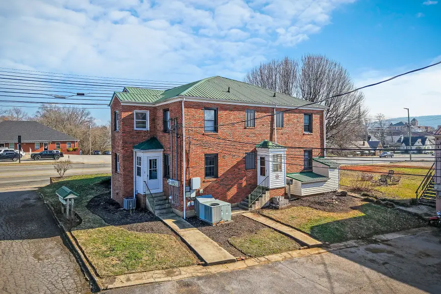 305 N Chancery St, McMinnville, TN 37110 - Image #3
