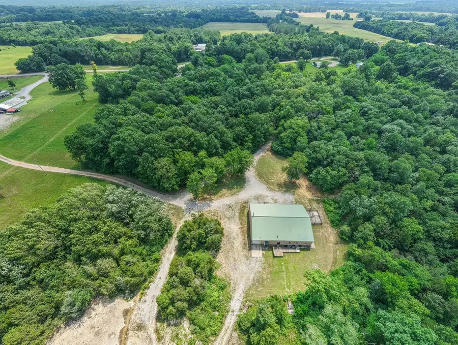 417 Haskins Chapel Rd, Lewisburg, TN 37091 - Image #3