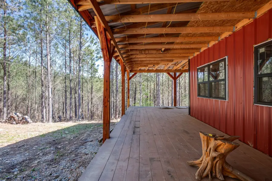 201 Summit Dr, Linden, TN 37096 - Image #2