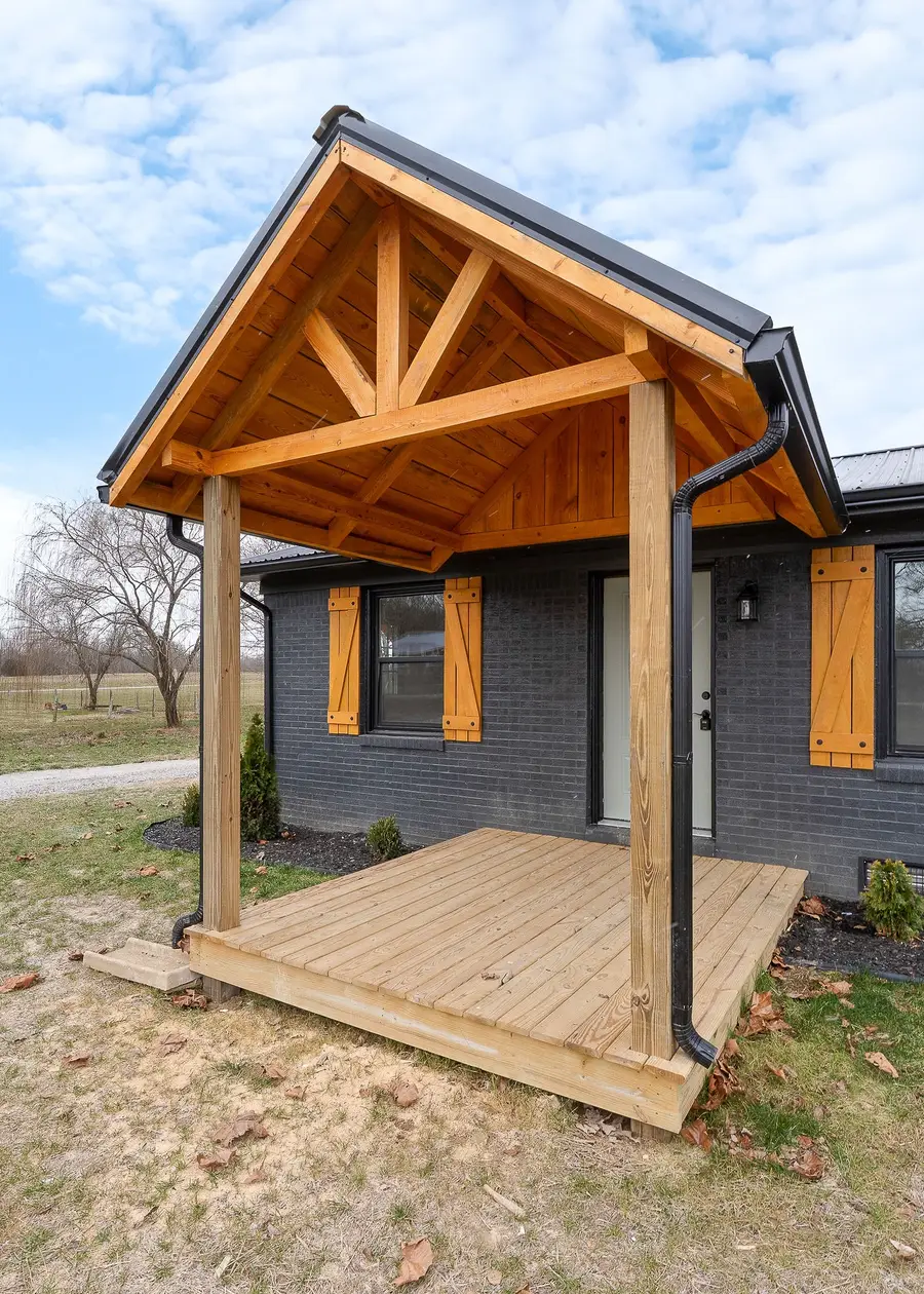 3291 Francis Ferry Rd, McMinnville, TN 37110 - #2