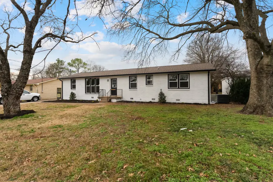 3933 Augusta Dr, Nashville, TN 37207 - Image #2