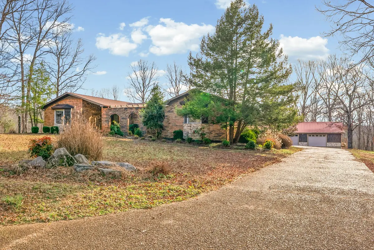 2419 Williams Hollow Rd, Mc Ewen, TN 37101 - #1