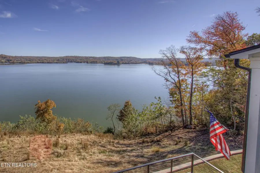 285 E Shore Drive, Rockwood, TN 37854 - #3