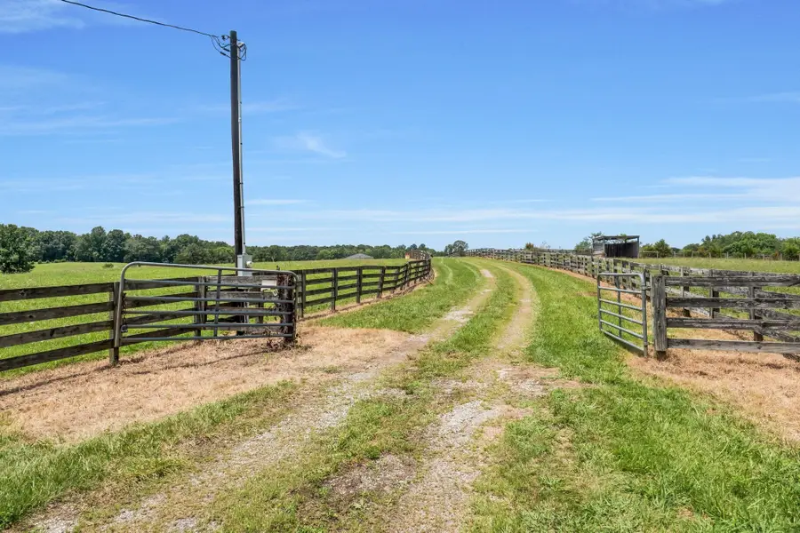 2620 Highway 48 S, Dickson, TN 37055 - Image #3