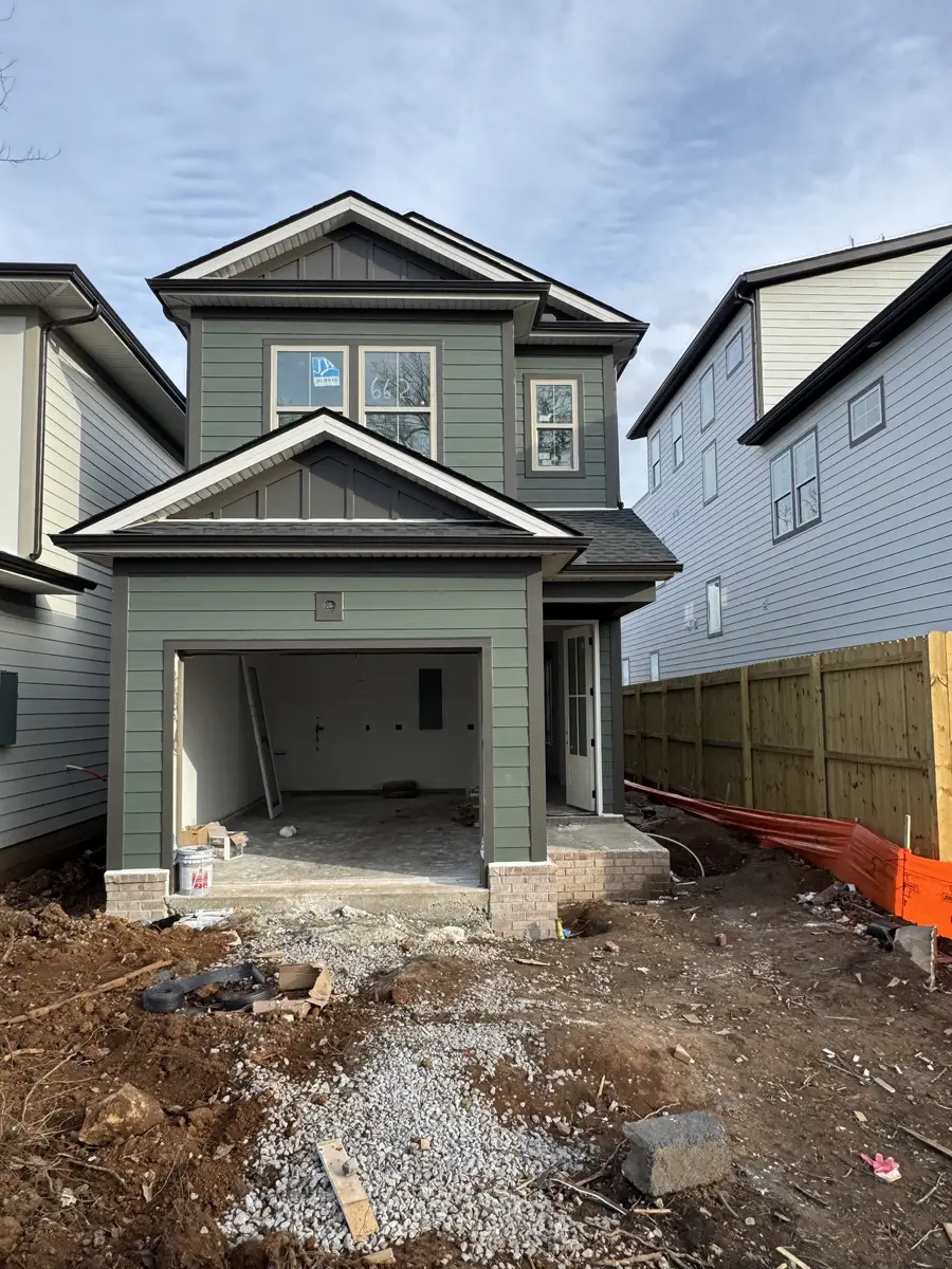 662 Vernon Ave, Nashville, TN 37209 - Image #2