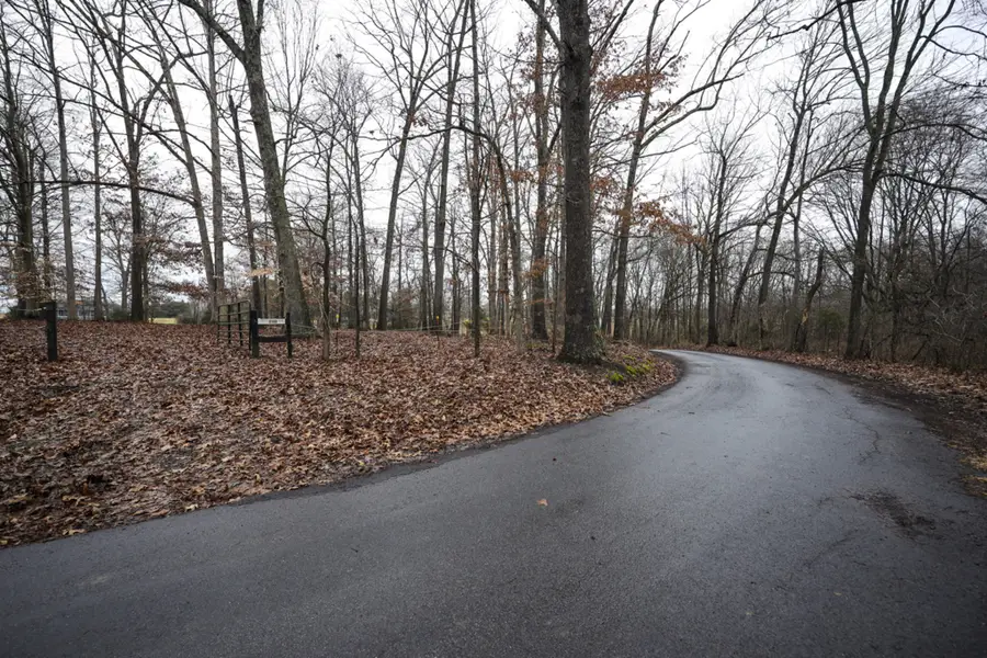 2103 Castelow, Greenbrier, TN 37073 - Image #2