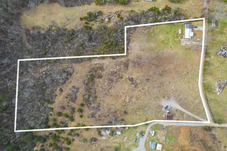 5036 Kedron Rd, Columbia, TN 38401 - Image #2