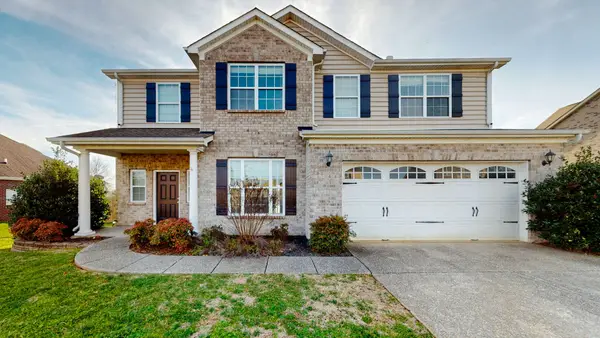 1055 Middleton Ln, Gallatin, TN 37066