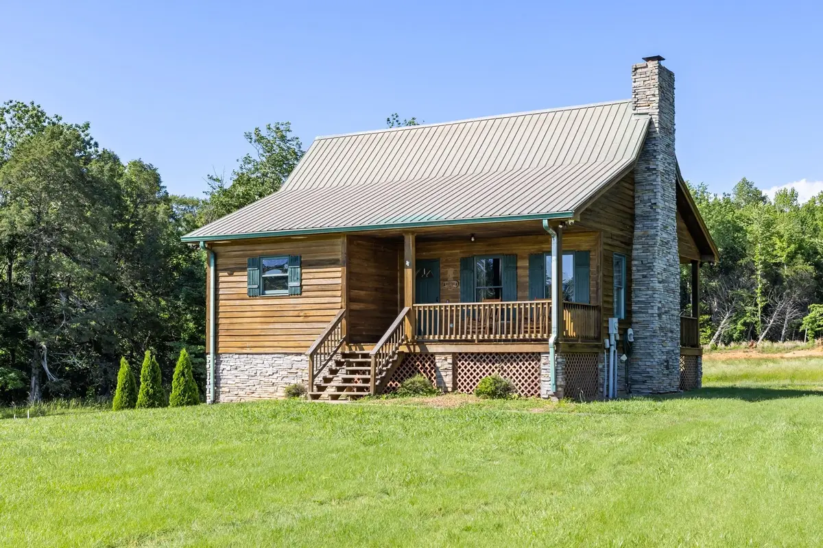 2890 Ellis Ln, Palmyra, TN 37142 - Image #1