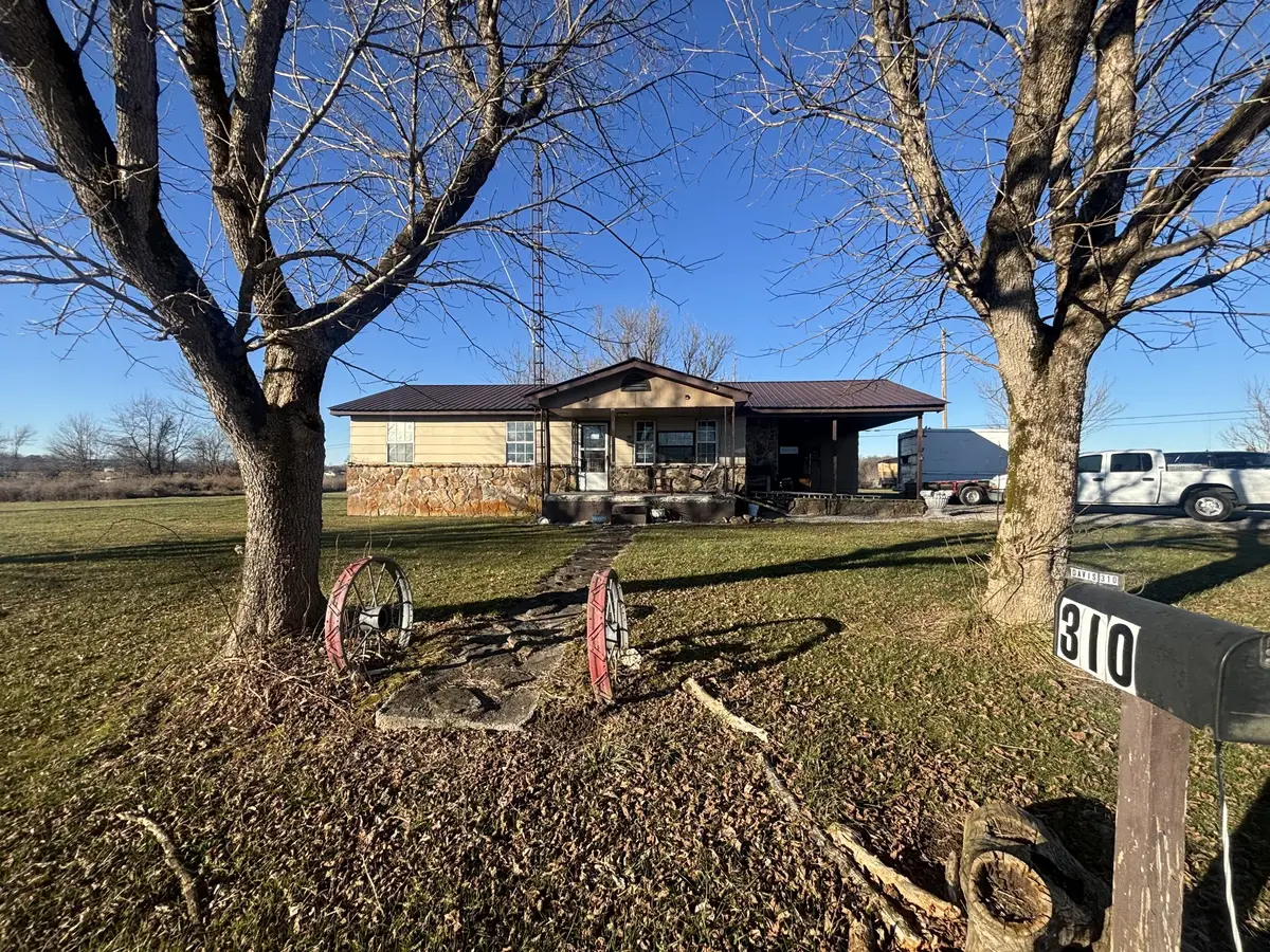 310 Old Bart Jones Rd, Deer Lodge, TN 37726 - Image #1