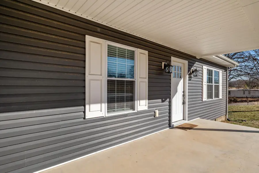 358 Able St, Big Sandy, TN 38221 - Image #2