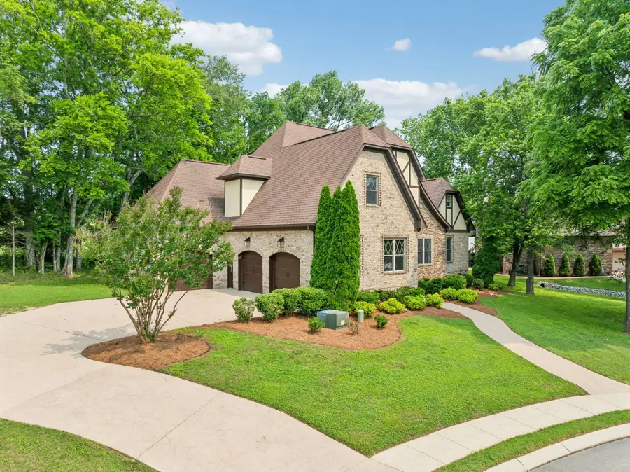 2001 Lynnhaven Ct, Mount Juliet, TN 37122 - Image #2