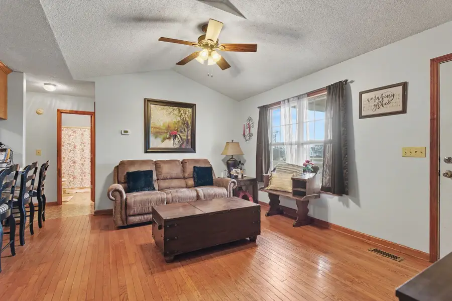 400 Cessna Cir, Winchester, TN 37398 - Image #2