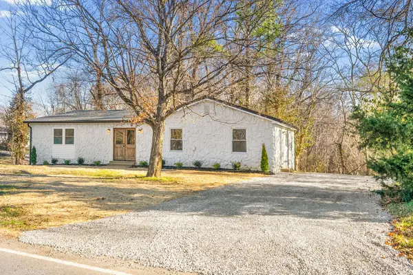 315 Rossview Rd, Clarksville, TN 37043