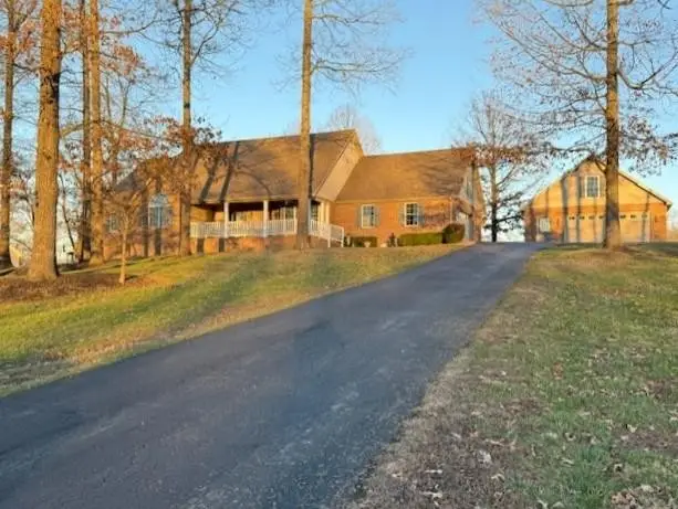 368 Stillwater Drive, Paris, TN 38242 - Image #1