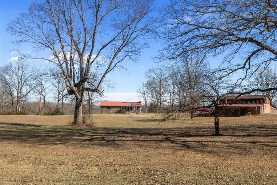 3636 Bowker Rd, Charlotte, TN 37036 - Image #2