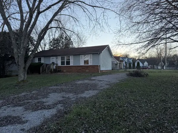 700 Ranch Hill Dr, Clarksville, TN 37042