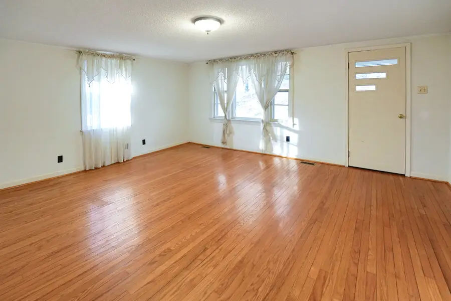 460 Honey Fork Rd, Indian Mound, TN 37079 - Image #3