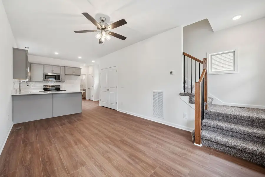 869 Dogwood Trail, Clarksville, TN 37042 - Image #3