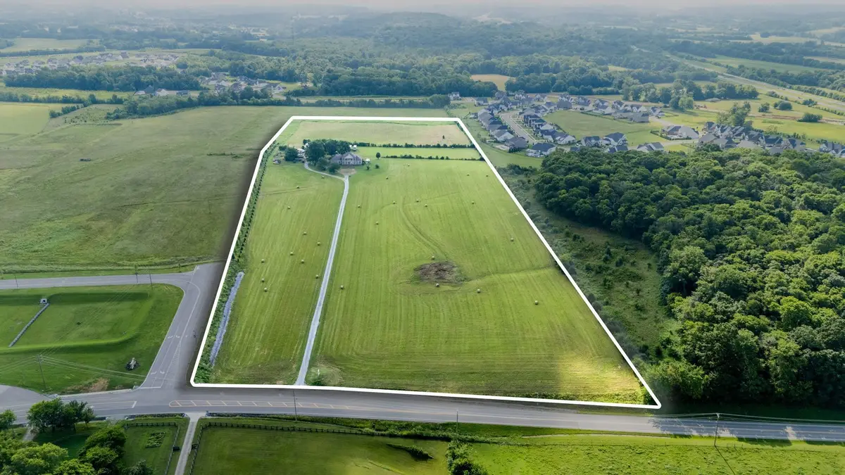 6286 Cox Rd, Arrington, TN 37014 - #1