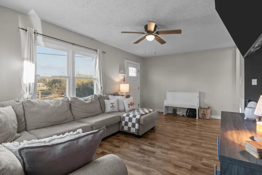 206 Joe St, Waverly, TN 37185 - Image #3