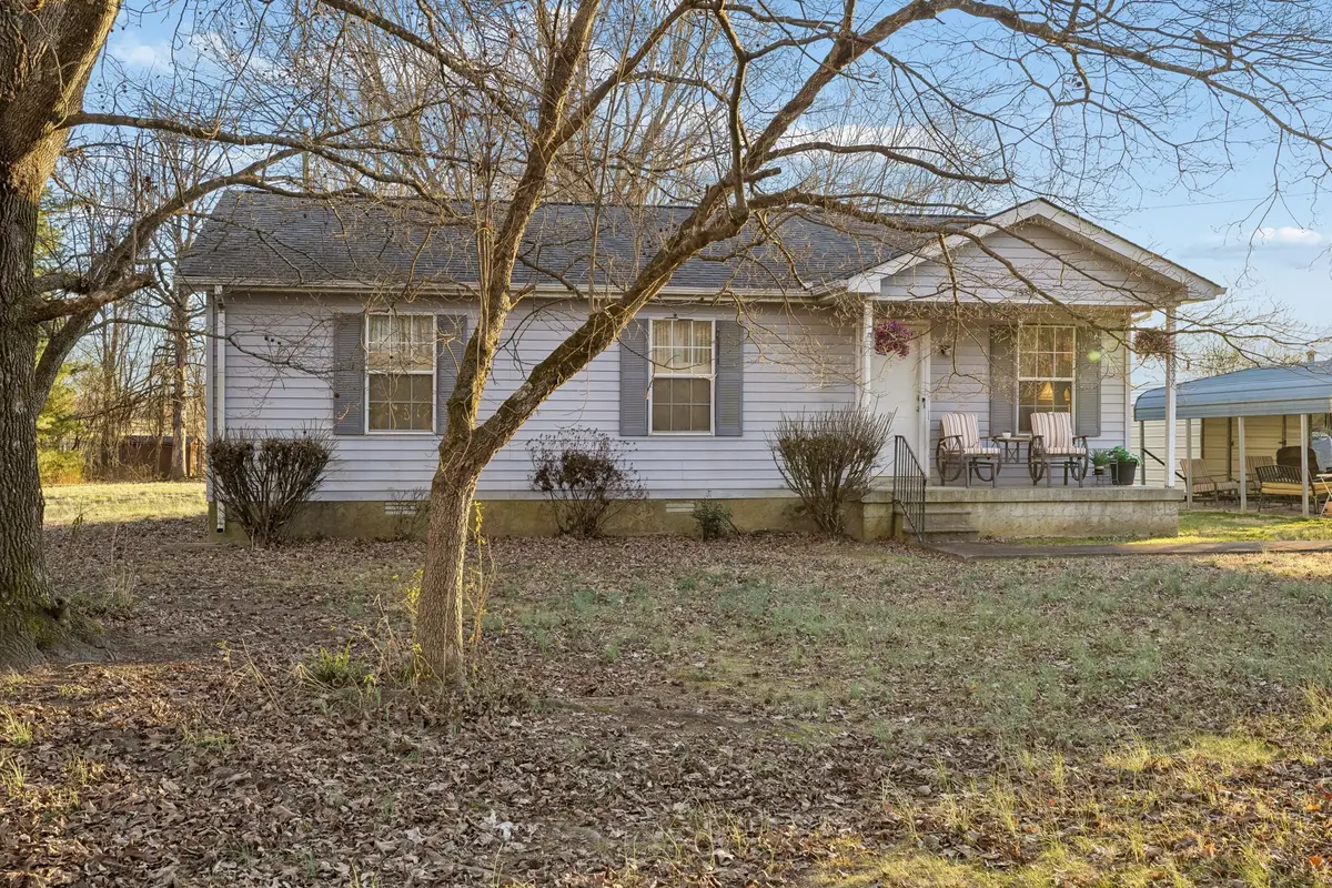 1337 Oaklawn Rd, Chapmansboro, TN 37035 - Image #1