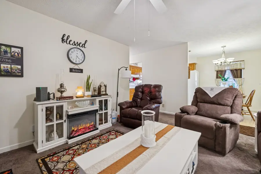 1337 Oaklawn Rd, Chapmansboro, TN 37035 - Image #3