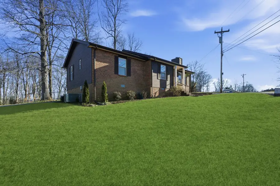 1801 Winding Way Dr, White House, TN 37188 - Image #2