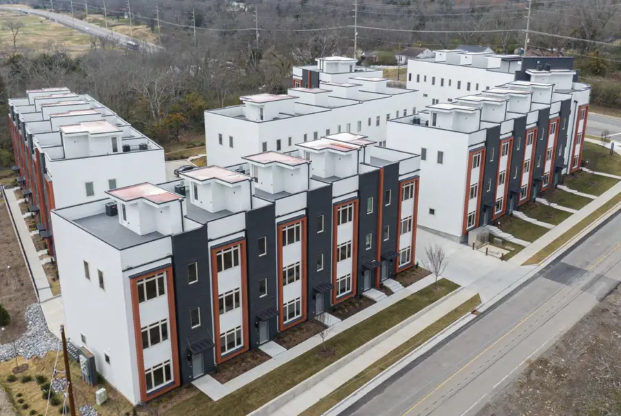 970J Youngs Ln #J, Nashville, TN 37207 - Image #2