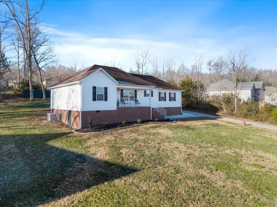 305 Graydon St, Shelbyville, TN 37160 - Image #2