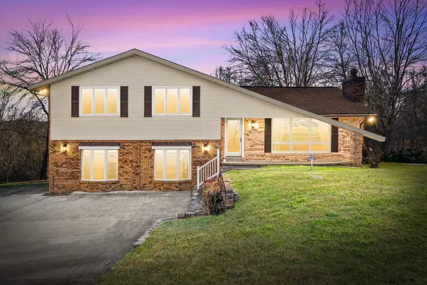 938 Belmont Rd, Clarksville, TN 37040