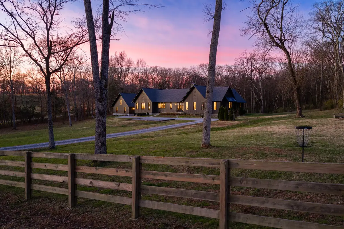 934 Hickory Hills Dr, Franklin, TN 37067 - Image #1