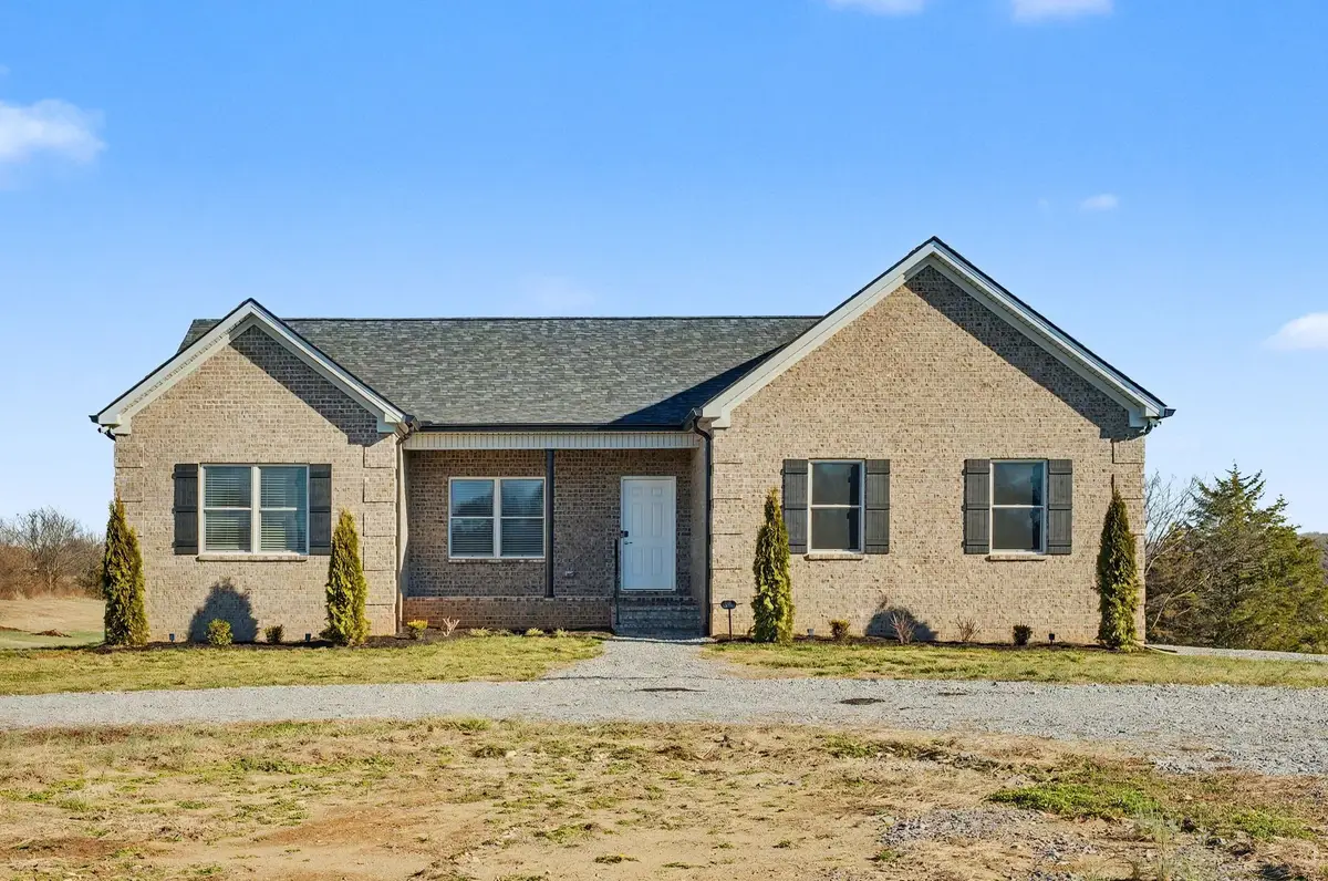 1017 Kennedy Ln, Cottontown, TN 37048 - Image #1