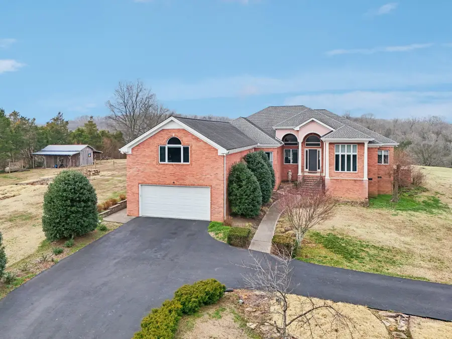 658 Hickory Ridge Rd, Gallatin, TN 37066 - #2