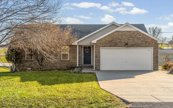 590 Flower Dr, Clarksville, TN 37040