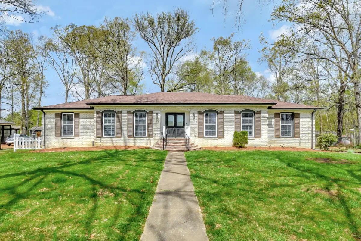 1623 Shady Crest Dr, Lebanon, TN 37087 - Image #1