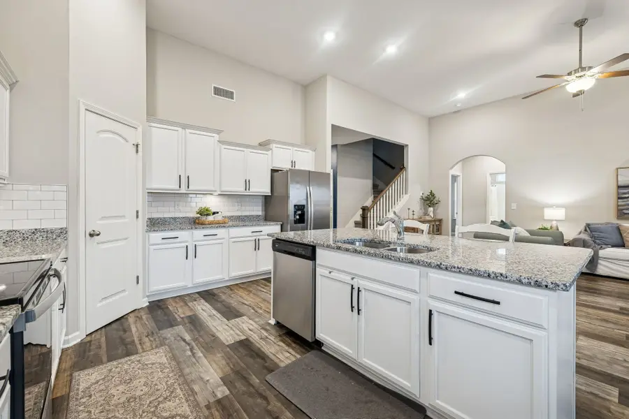 436 Zeffer Ct, Spring Hill, TN 37174 - Image #2