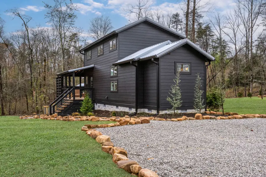 92 Hemlock Cv, Tracy City, TN 37387 - Image #2