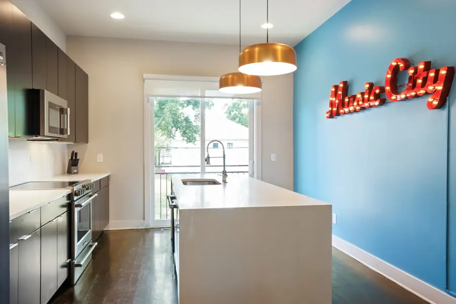 613 27th Ave N, Nashville, TN 37209 - Image #2