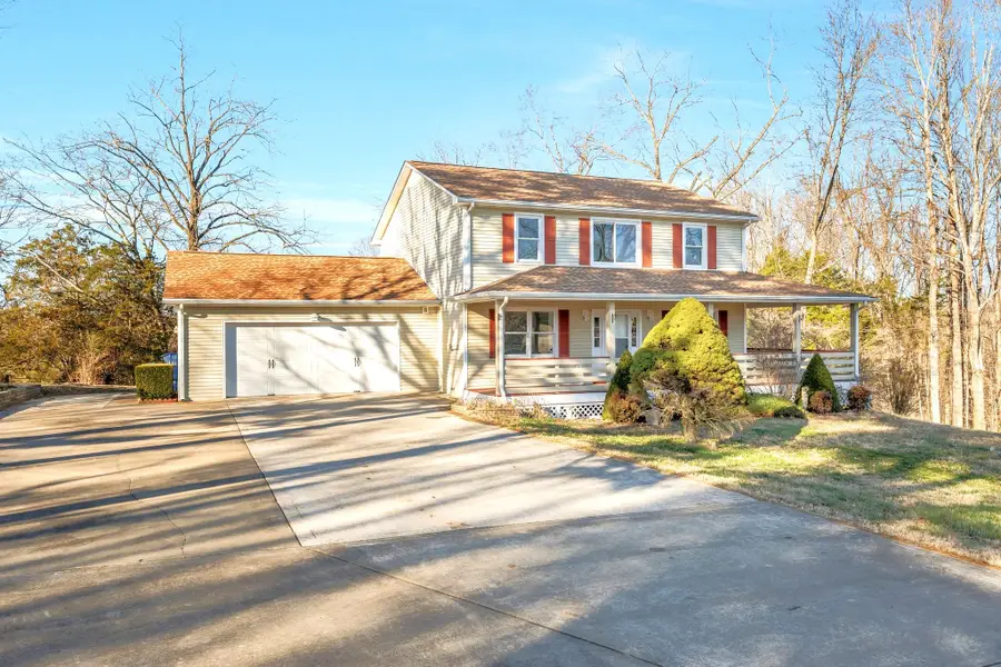 739 Salem Ridge Rd, Clarksville, TN 37040 - #2