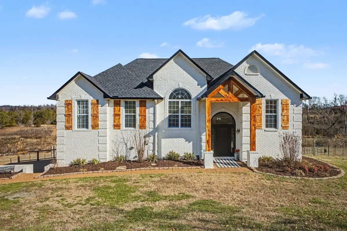 1836 Grace Dr, Columbia, TN 38401 - Image #1