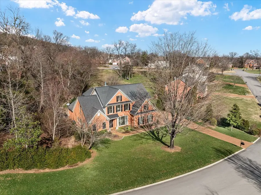 9526 Fayette Dr, Brentwood, TN 37027 - Image #2
