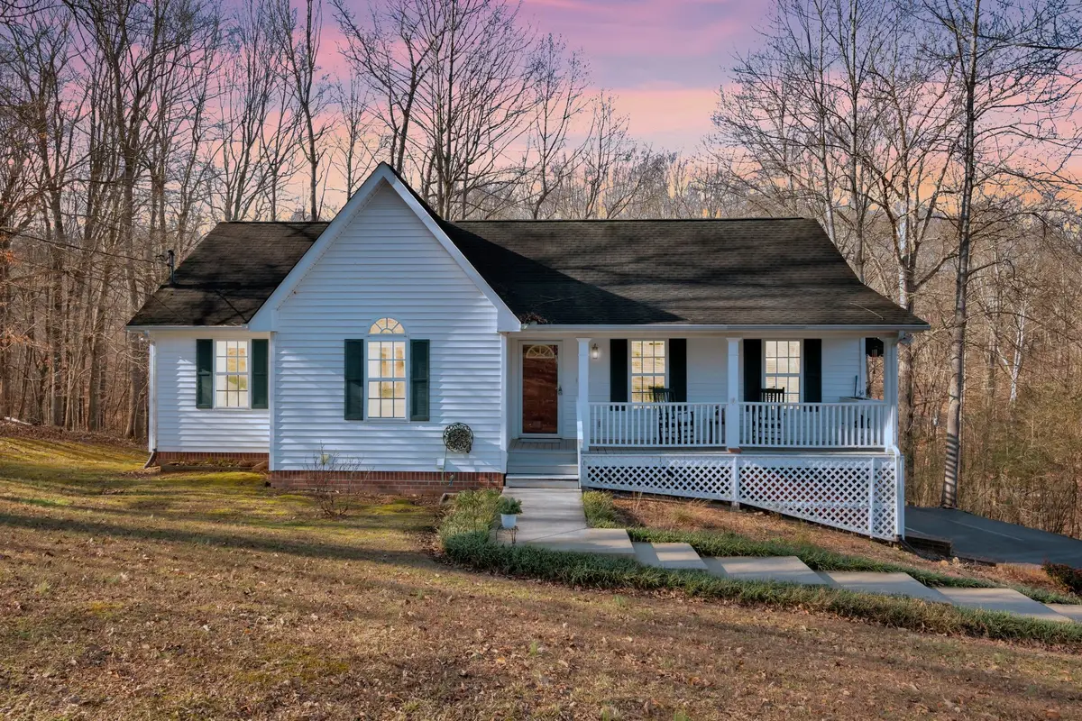 1107 Patterson Dr, Kingston Springs, TN 37082 - Image #1