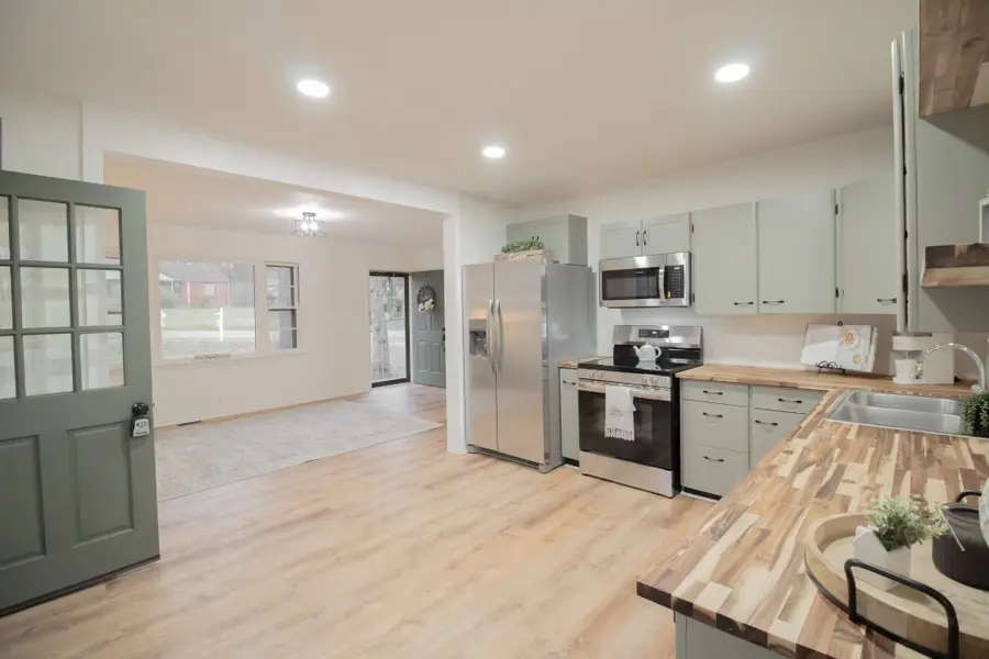 2907 Dunmore Dr, Nashville, TN 37214 - Image #3