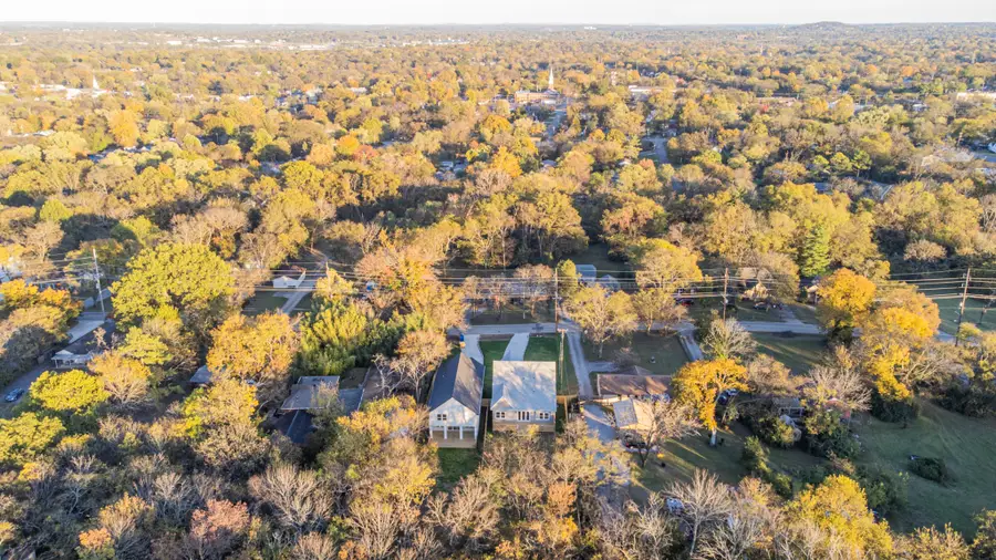3824 Saunders Ave, Nashville, TN 37216 - Image #2
